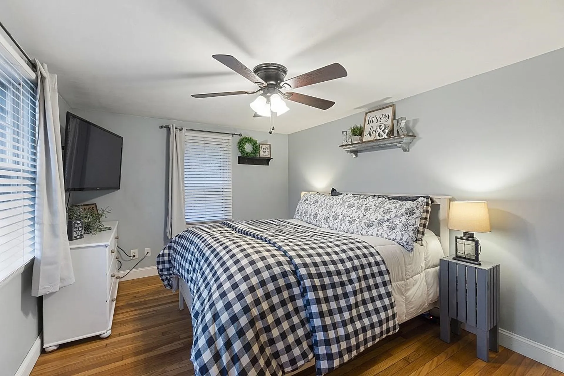 6 Woodlawn Avenue Atkinson NH 03811