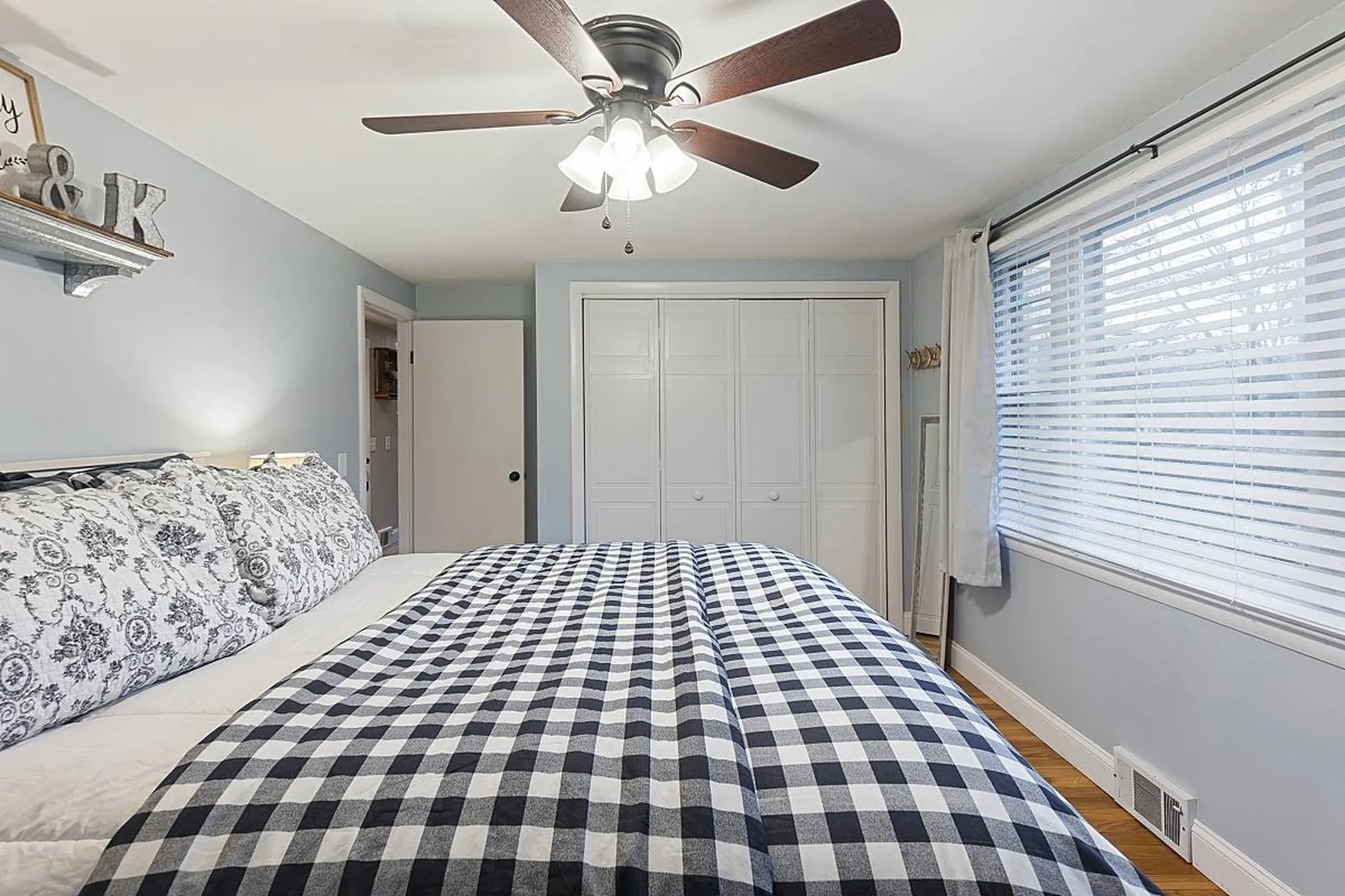 6 Woodlawn Avenue Atkinson NH 03811