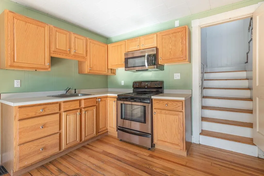 36 S Maple Street Manchester NH 03103