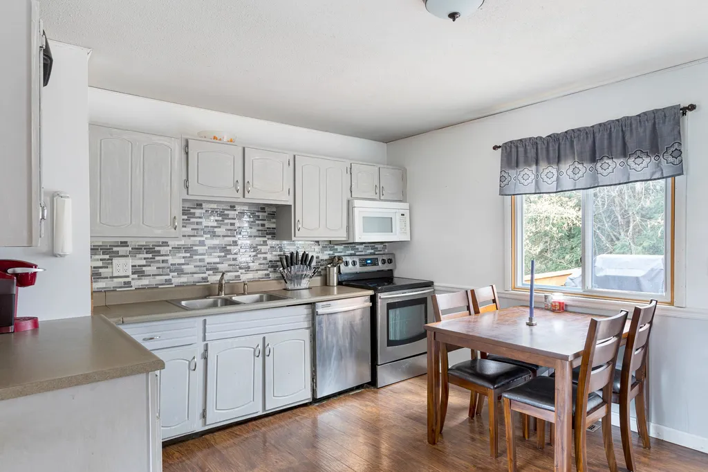 71 Woodcrest Circle Milton VT 05468