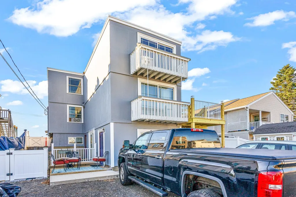302 Portsmouth Avenue Seabrook NH 03874