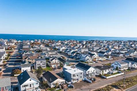 302 Portsmouth Avenue Seabrook NH 03874