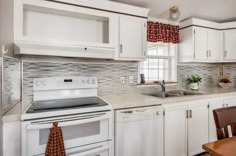 14 Cherokee Way Rochester NH 03867