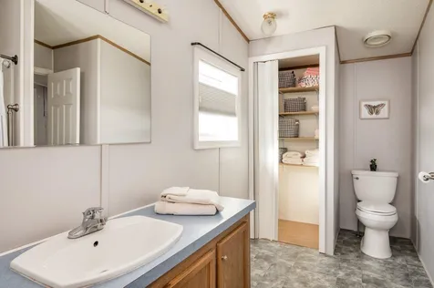 14 Cherokee Way Rochester NH 03867