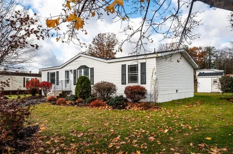 14 Cherokee Way Rochester NH 03867