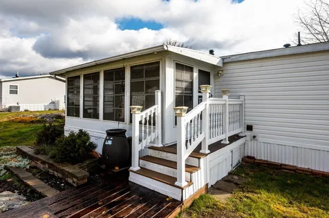 14 Cherokee Way Rochester NH 03867