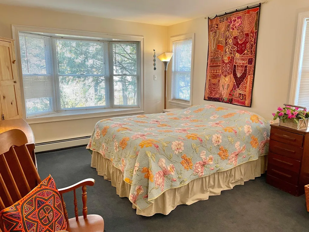12 Locust Avenue Exeter NH 03833