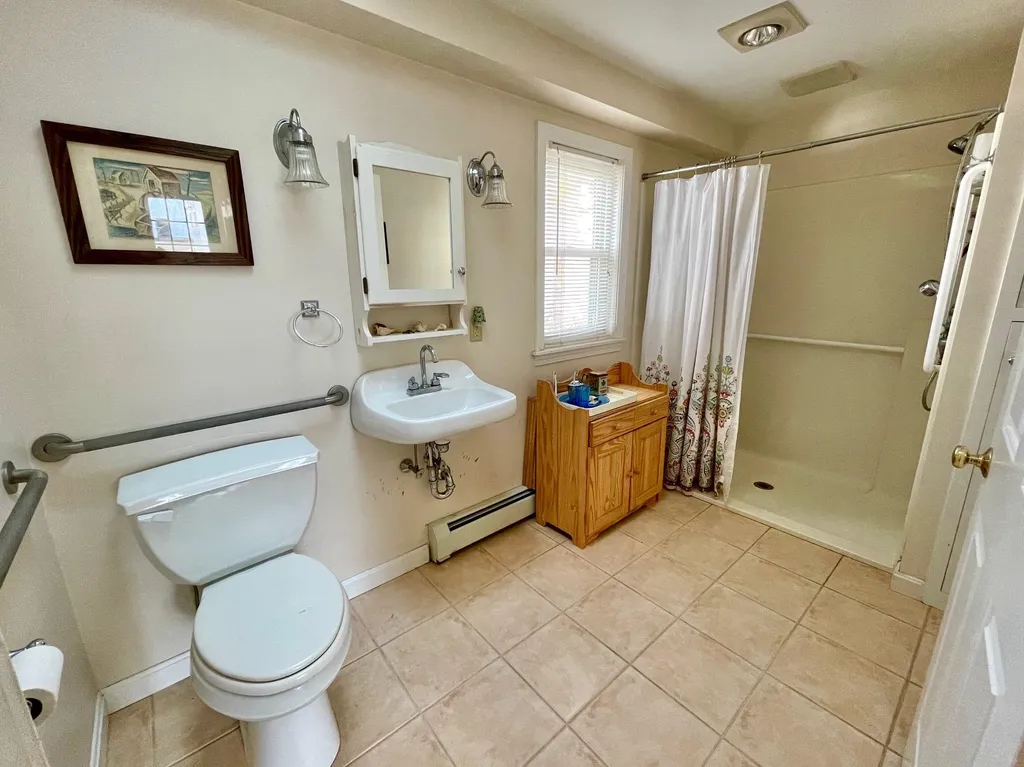 12 Locust Avenue Exeter NH 03833