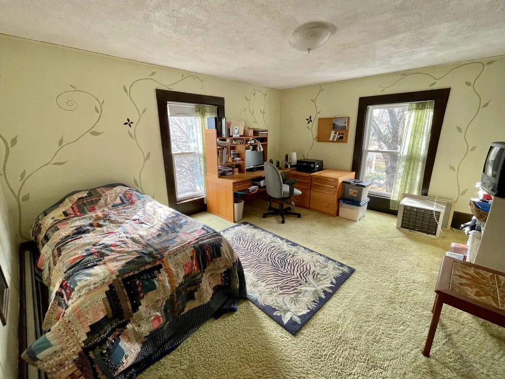 12 Locust Avenue Exeter NH 03833
