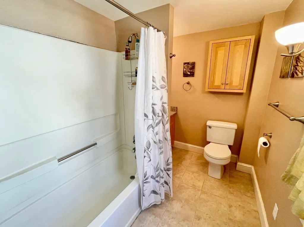 12 Locust Avenue Exeter NH 03833