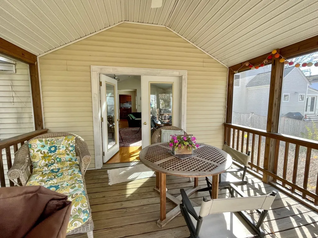 12 Locust Avenue Exeter NH 03833