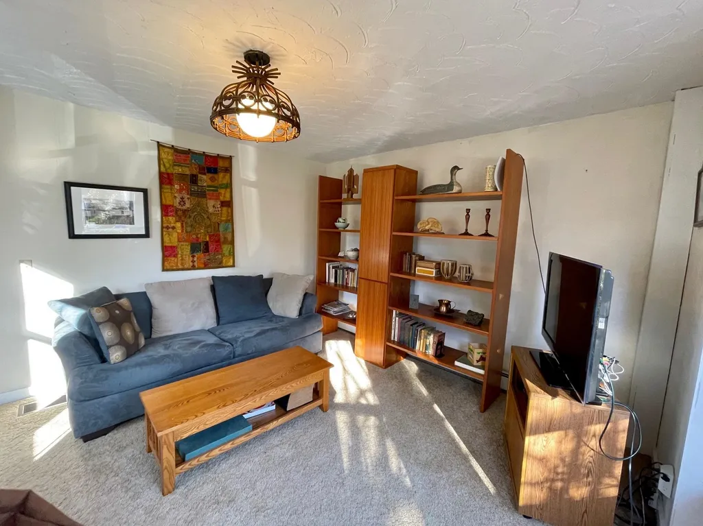 12 Locust Avenue Exeter NH 03833