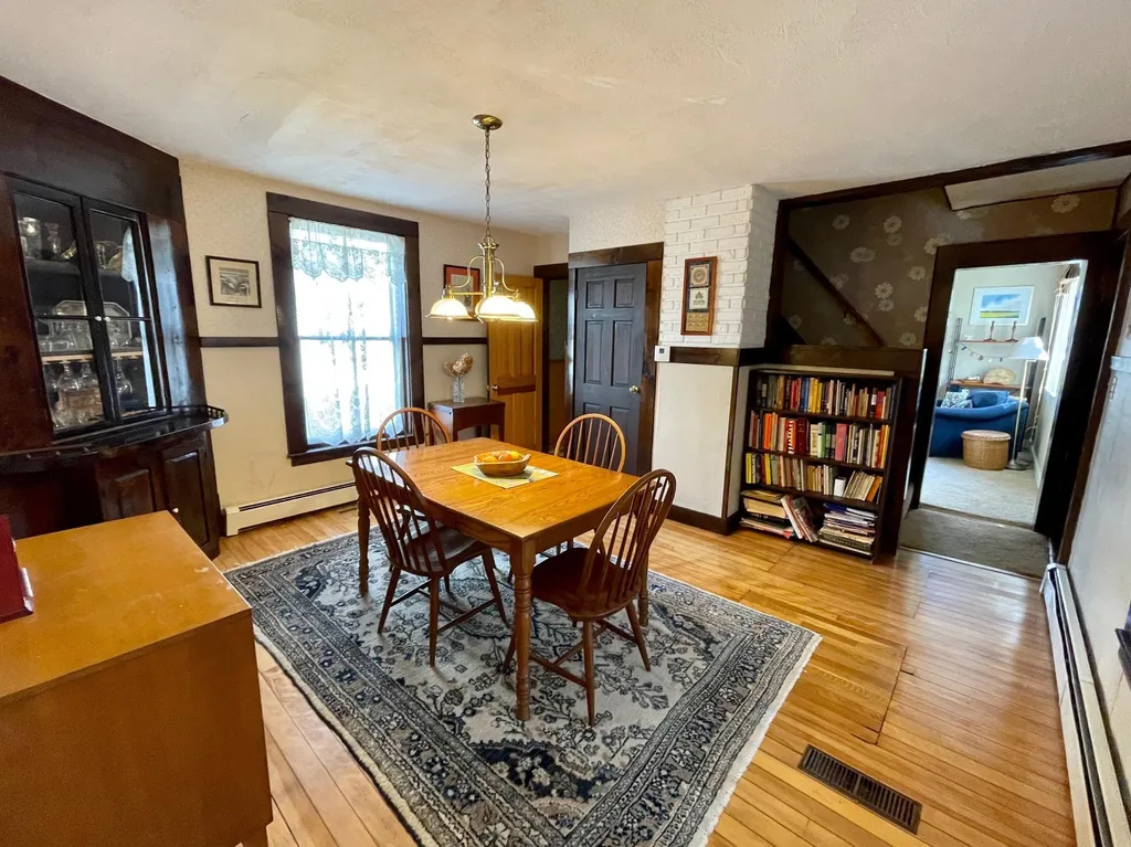 12 Locust Avenue Exeter NH 03833