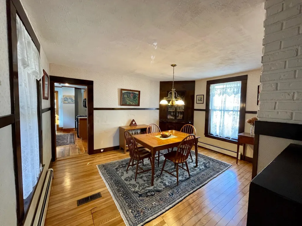 12 Locust Avenue Exeter NH 03833