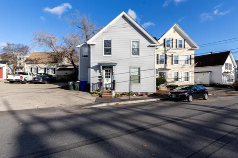 77 Malvern Street Manchester NH 03104
