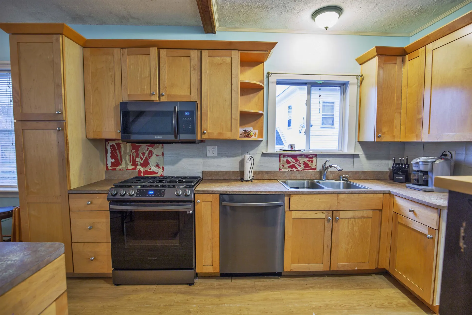 6 Abbott Street Derry NH 03038