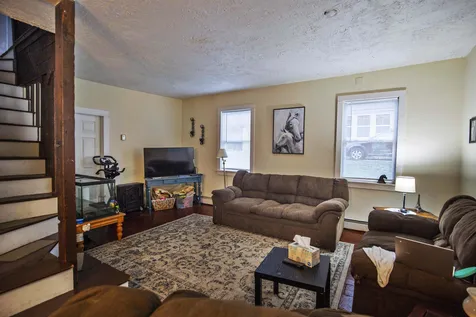 6 Abbott Street Derry NH 03038