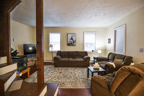 6 Abbott Street Derry NH 03038