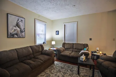 6 Abbott Street Derry NH 03038