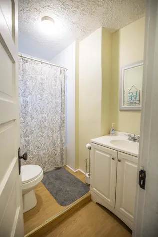 6 Abbott Street Derry NH 03038