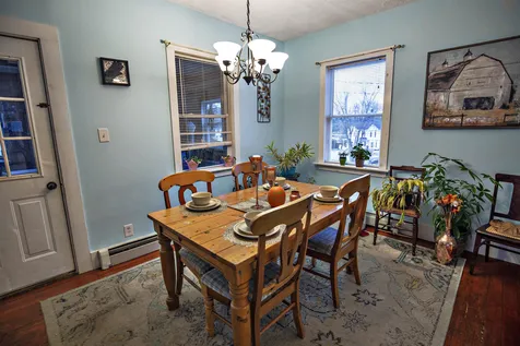 6 Abbott Street Derry NH 03038