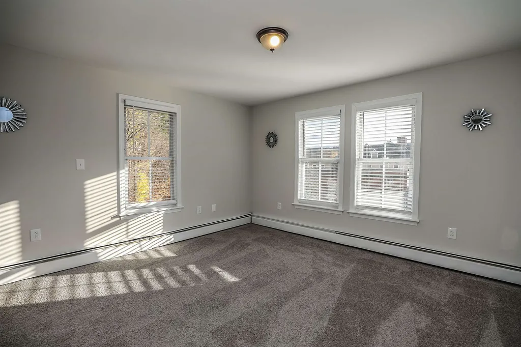 16 Livermore Street Wilton NH 03086