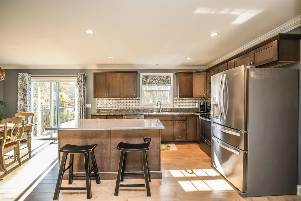 109 Litchfield Road Londonderry NH 03053