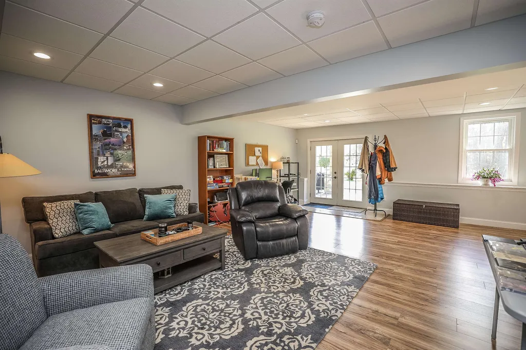 109 Litchfield Road Londonderry NH 03053