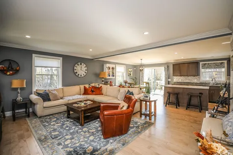109 Litchfield Road Londonderry NH 03053
