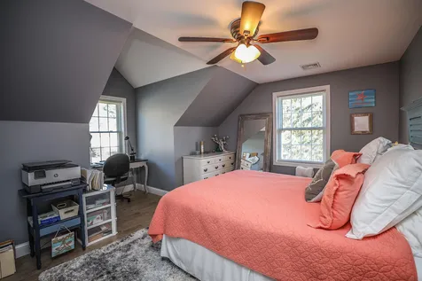 109 Litchfield Road Londonderry NH 03053