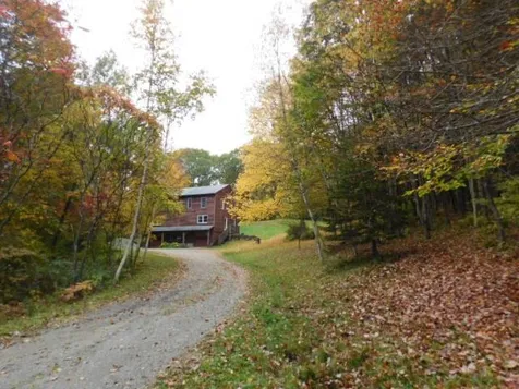 195 Old Chesterfield Road Hinsdale NH 03451