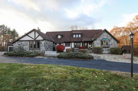 19 Hardwood Road Windham NH 03087