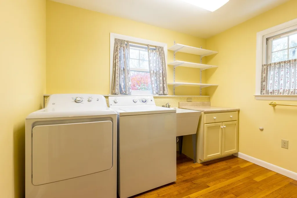 26 Taft Road Portsmouth NH 03801