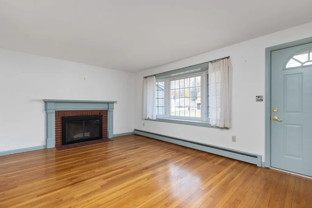 26 Taft Road Portsmouth NH 03801