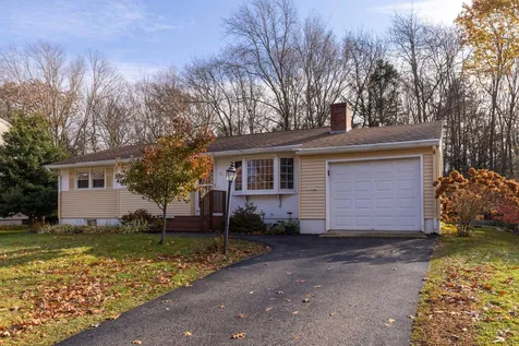 26 Taft Road Portsmouth NH 03801