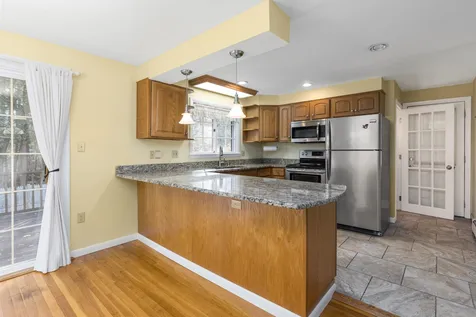 26 Taft Road Portsmouth NH 03801