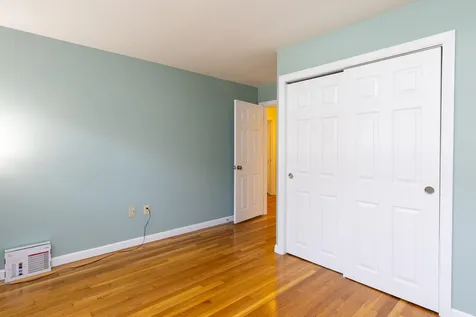 26 Taft Road Portsmouth NH 03801