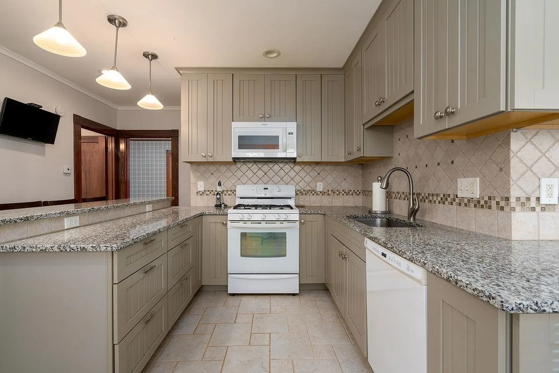 162 Boutwell Street Manchester NH 03102