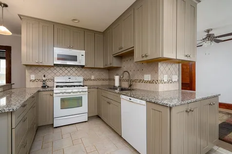 162 Boutwell Street Manchester NH 03102