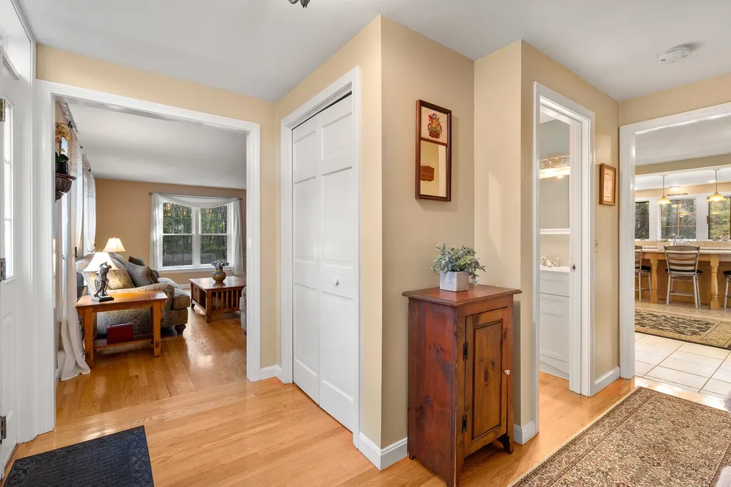 4 Kelley Drive Derry NH 03038