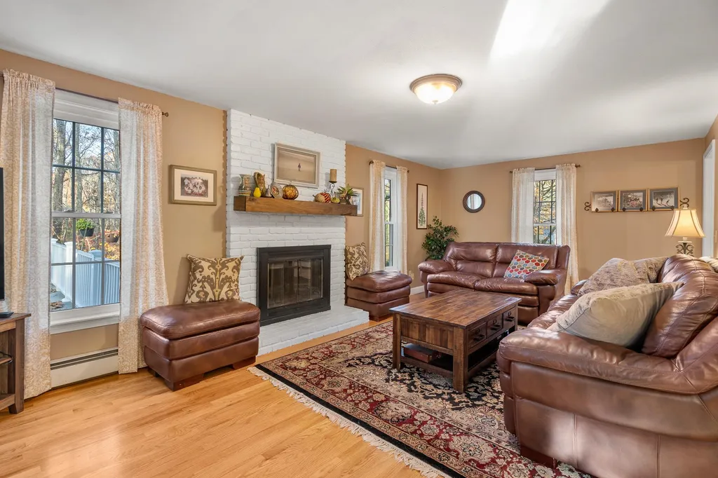 4 Kelley Drive Derry NH 03038
