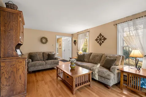 4 Kelley Drive Derry NH 03038