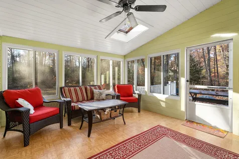 4 Kelley Drive Derry NH 03038