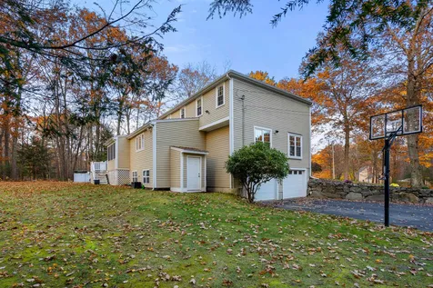 4 Kelley Drive Derry NH 03038