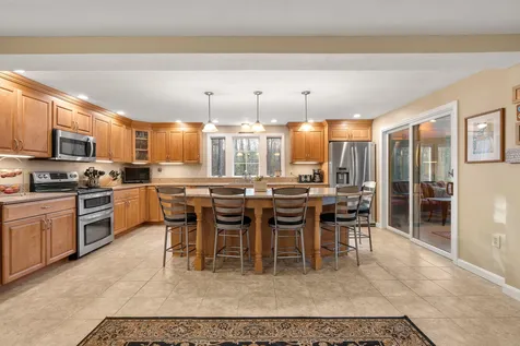 4 Kelley Drive Derry NH 03038