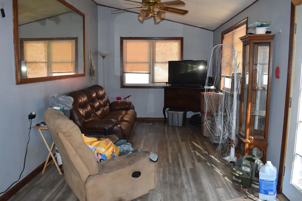 43 Grove Avenue Manchester NH 03109