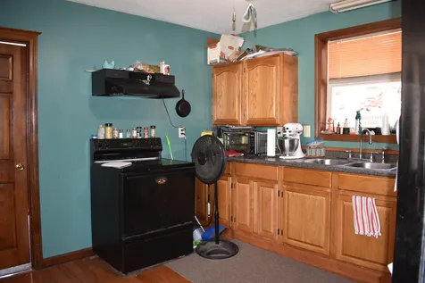 43 Grove Avenue Manchester NH 03109