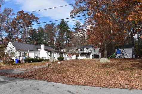 43 Grove Avenue Manchester NH 03109