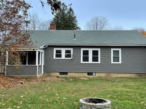19 King Street Rochester NH 03867