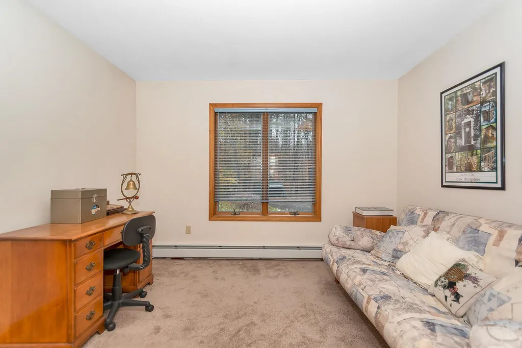 28 Lavoie Drive Nottingham NH 03290